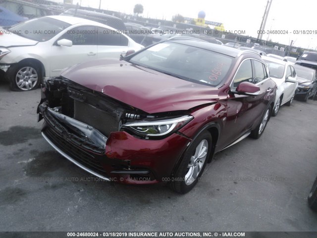 SJKCH5CP0HA016004 - 2017 INFINITI QX30 LUXURY/PREMIUM/SPORT RED photo 2