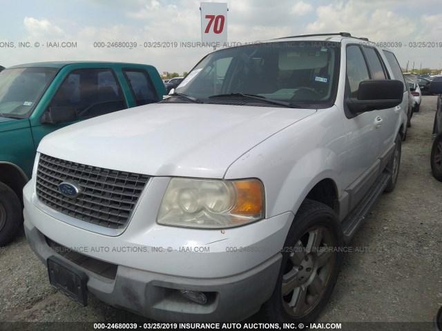 1FMRU15W43LC01445 - 2003 FORD EXPEDITION XLT WHITE photo 2