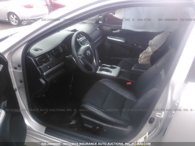 4T1BF1FK2CU156927 - 2012 TOYOTA CAMRY SE/LE/XLE SILVER photo 5