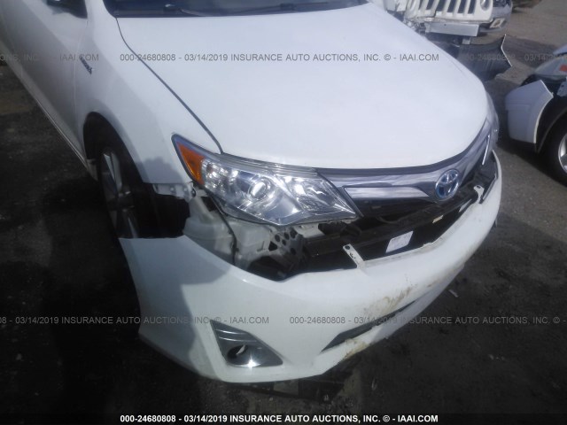 4T1BD1FK7EU109319 - 2014 TOYOTA CAMRY HYBRID/LE/XLE WHITE photo 6