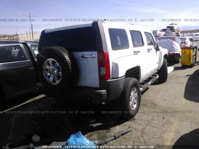 5GTDN136768193453 - 2006 HUMMER H3 WHITE photo 4