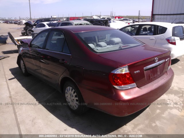 4T1BE32K95U004635 - 2005 TOYOTA CAMRY LE/XLE/SE RED photo 3