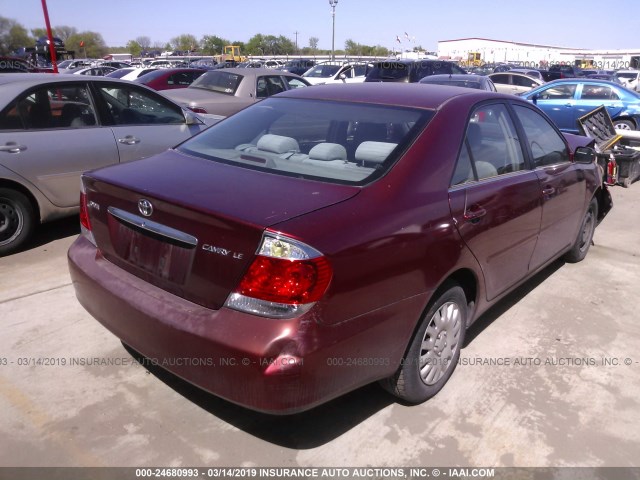 4T1BE32K95U004635 - 2005 TOYOTA CAMRY LE/XLE/SE RED photo 4