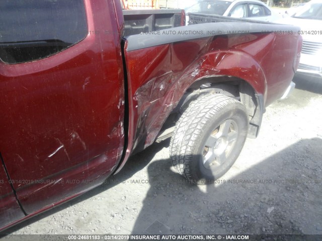 1N6AD06W68C437934 - 2008 NISSAN FRONTIER KING CAB LE/SE/OFF ROAD BURGUNDY photo 6