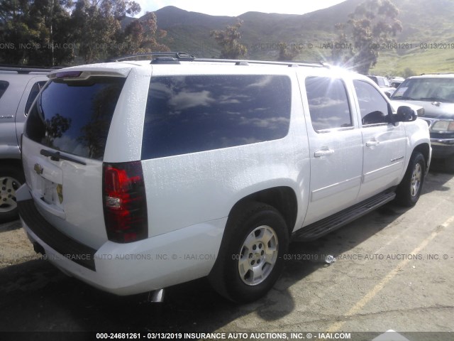 1GNSCHE04ER164482 - 2014 CHEVROLET SUBURBAN C1500  LS WHITE photo 4