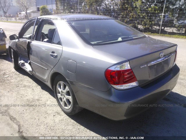 4T1BF32K75U619276 - 2005 TOYOTA CAMRY LE/XLE/SE GRAY photo 3