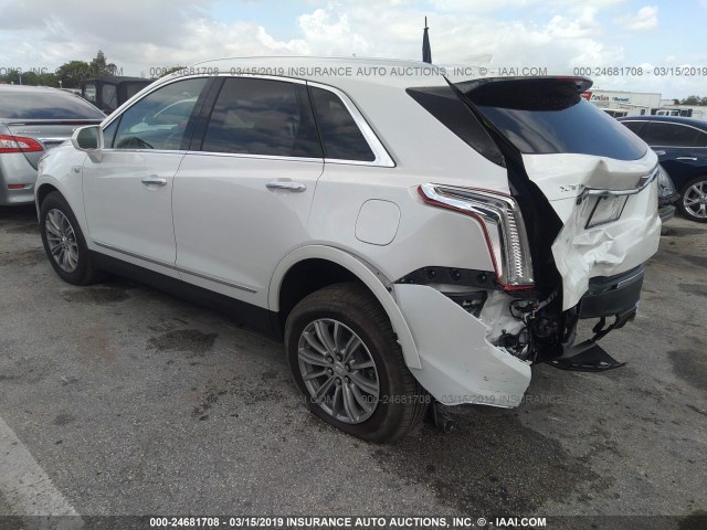 1GYKNCRS8KZ126678 - 2019 CADILLAC XT5 LUXURY WHITE photo 3