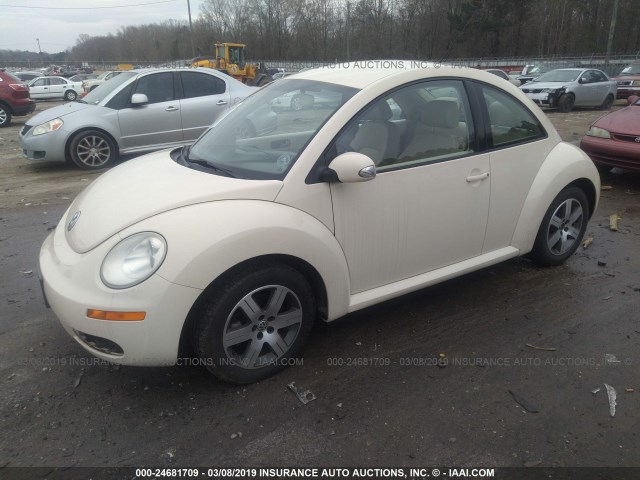 3VWPR31C06M409858 - 2006 VOLKSWAGEN NEW BEETLE TDI CREAM photo 2