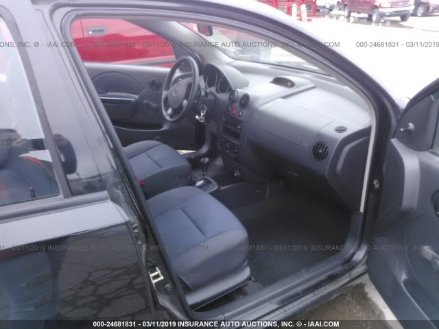 KL1TD56606B587122 - 2006 CHEVROLET AVEO LS BLACK photo 5