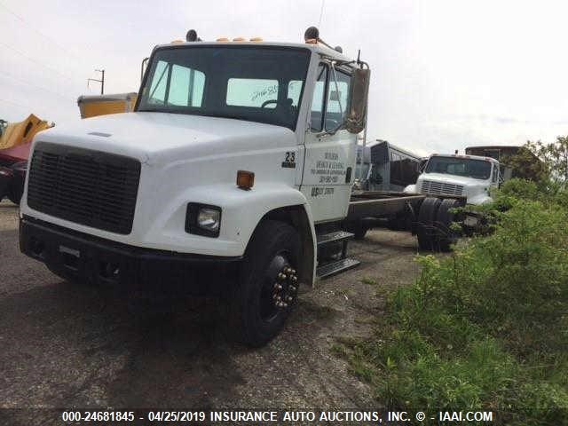 1FV6HFAC1XHA19030 - 1999 FREIGHTLINER FL70  Unknown photo 2