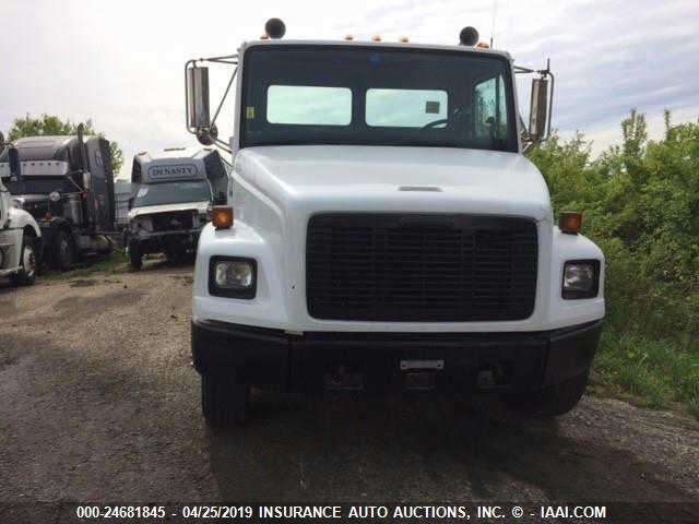 1FV6HFAC1XHA19030 - 1999 FREIGHTLINER FL70  Unknown photo 5