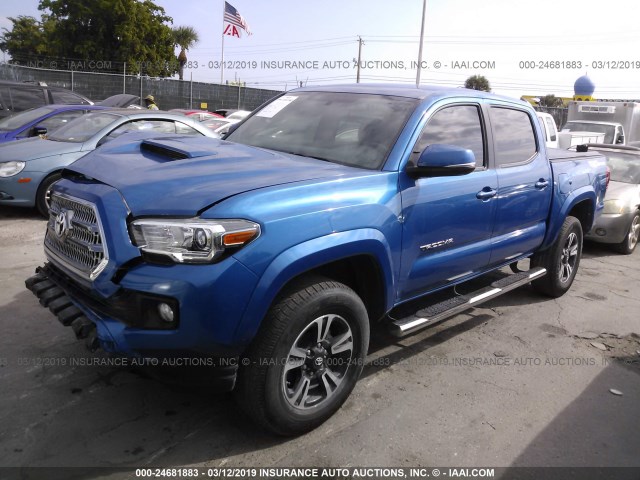 3TMAZ5CN4HM035258 - 2017 TOYOTA TACOMA DBL CAB/SR5/TRD SPORT/OR BLUE photo 2