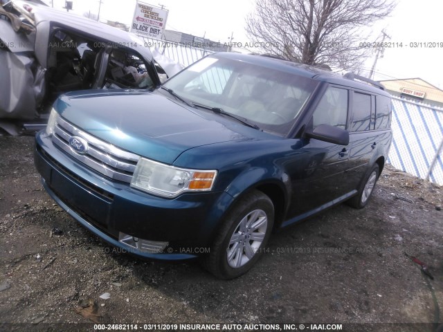 2FMGK5BCXBBD16418 - 2011 FORD FLEX SE GREEN photo 2