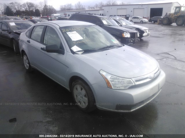 1FAHP34N38W139592 - 2008 FORD FOCUS S/SE GRAY photo 1