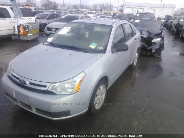 1FAHP34N38W139592 - 2008 FORD FOCUS S/SE GRAY photo 2