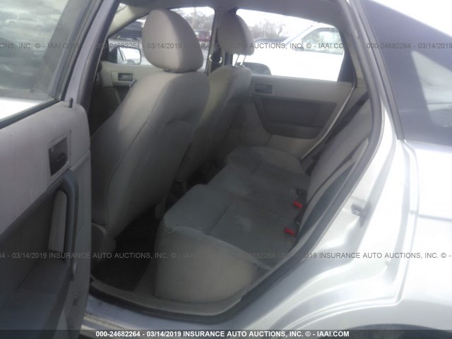 1FAHP34N38W139592 - 2008 FORD FOCUS S/SE GRAY photo 8