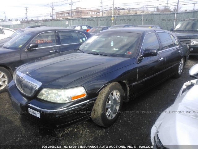 2LNBL8EV4AX752768 - 2010 LINCOLN TOWN CAR EXECUTIVE L BLACK photo 2