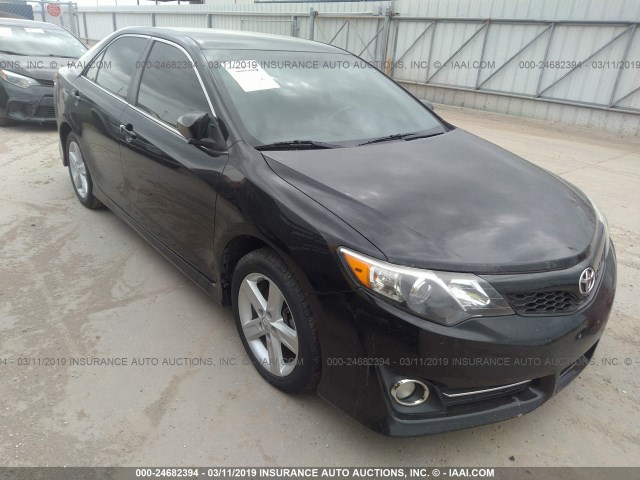 4T1BF1FK5DU637692 - 2013 TOYOTA CAMRY L/SE/LE/XLE Qara foto 1