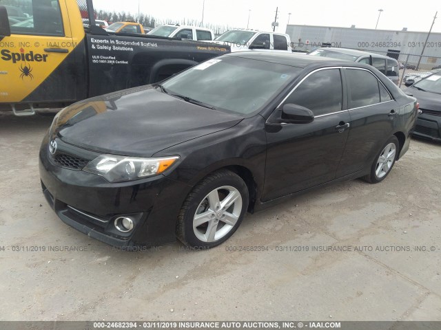 4T1BF1FK5DU637692 - 2013 TOYOTA CAMRY L/SE/LE/XLE BLACK photo 2