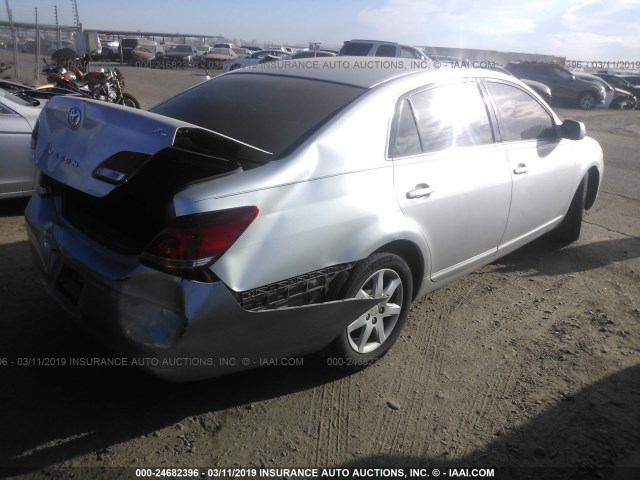 4T1BK36B65U04561 - 2005 TOYOTA AVALON XL/XLS/TOURING/LIMITED SILVER photo 4