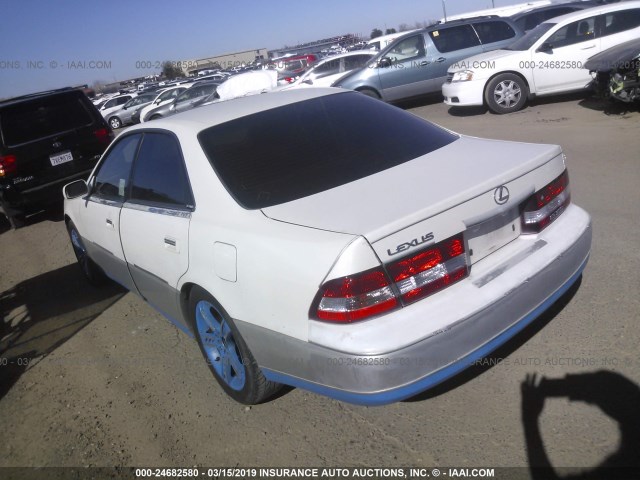 JT8BF28GX10337523 - 2001 LEXUS ES 300 WHITE photo 3