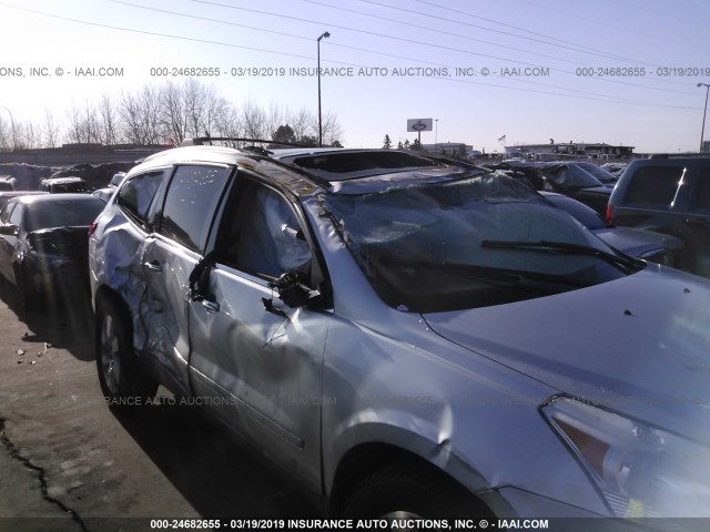 1GNKVLEDXCJ193657 - 2012 CHEVROLET TRAVERSE LTZ SILVER photo 6