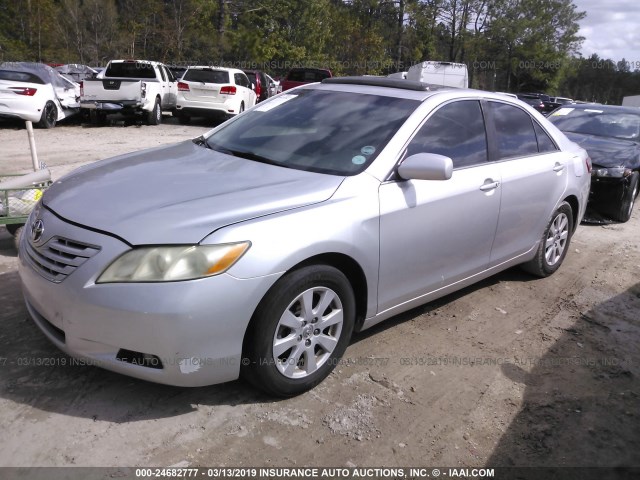 4T1BK46K88U562456 - 2008 TOYOTA CAMRY LE/XLE/SE SILVER photo 2