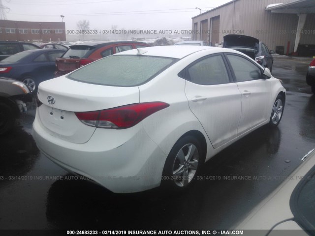 5NPDH4AE0DH388044 - 2013 HYUNDAI ELANTRA GLS/LIMITED WHITE photo 4