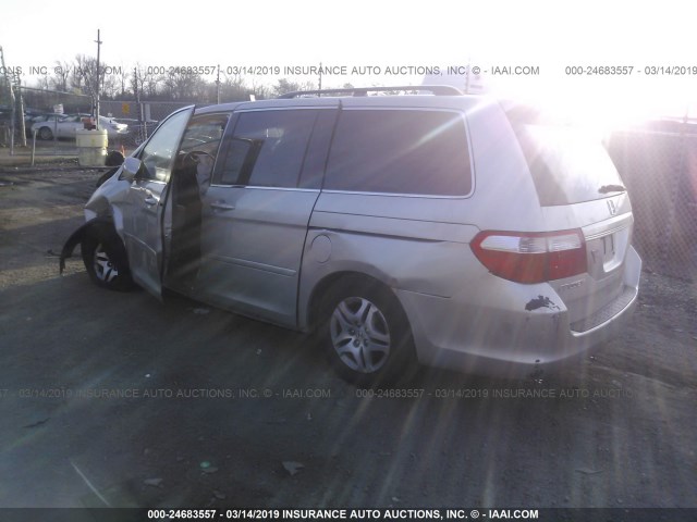 5FNRL38776B010617 - 2006 HONDA ODYSSEY EXL SILVER photo 3