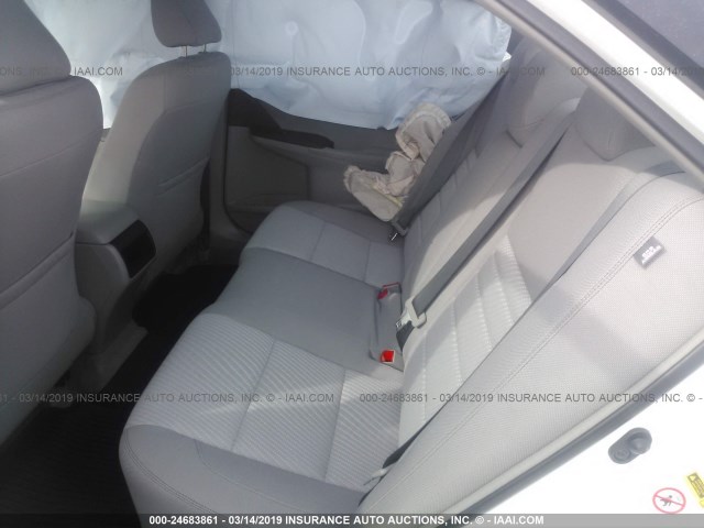 4T1BF1FK3HU730037 - 2017 TOYOTA CAMRY LE/XLE/SE/XSE თეთრი ფოტო 8