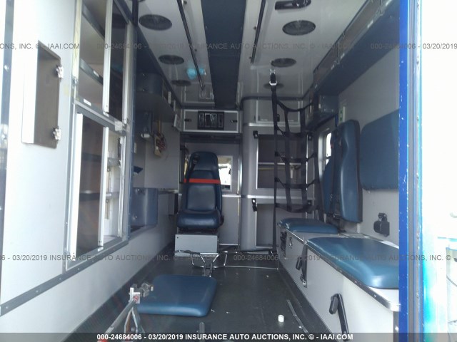 1GD675CL6B1145125 - 2011 GMC SAVANA CUTAWAY G4500 Unknown photo 7