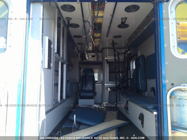 1GD675CL0B1149719 - 2011 GMC SAVANA CUTAWAY G4500 Unknown photo 7