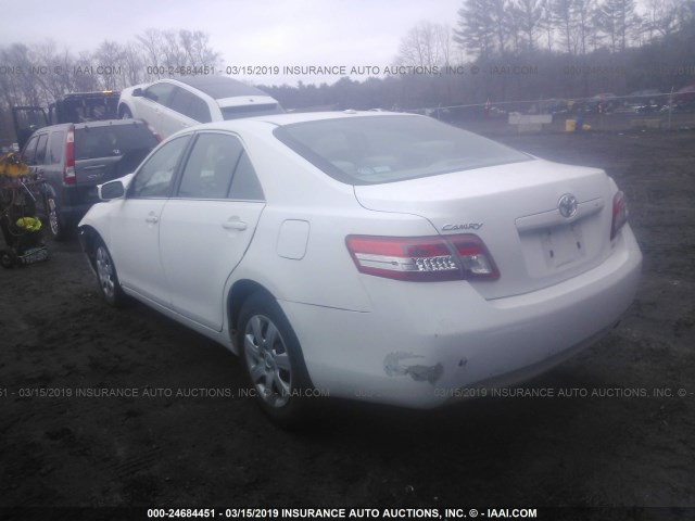 4T1BF3EK8AU555299 - 2010 TOYOTA CAMRY SE/LE/XLE WHITE photo 3
