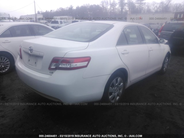4T1BF3EK8AU555299 - 2010 TOYOTA CAMRY SE/LE/XLE WHITE photo 4