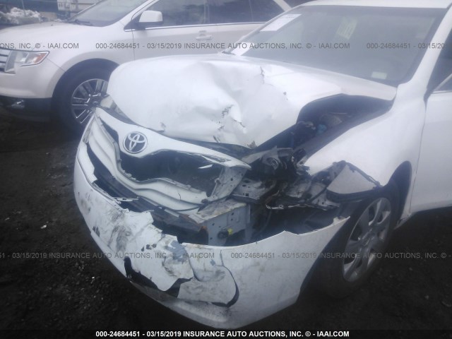 4T1BF3EK8AU555299 - 2010 TOYOTA CAMRY SE/LE/XLE WHITE photo 6