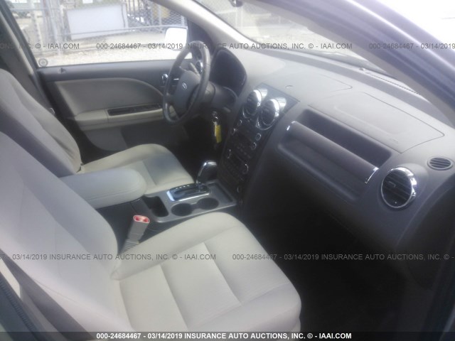 1FMDK02W48GA37189 - 2008 FORD TAURUS X SEL GRAY photo 5