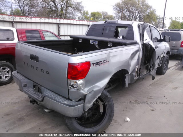 5TFRV54107X012790 - 2007 TOYOTA TUNDRA DOUBLE CAB SR5 SILVER photo 4