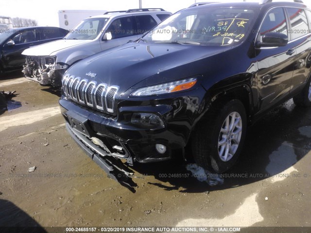 1C4PJMCS9HW637090 - 2017 JEEP CHEROKEE LATITUDE BLACK photo 6