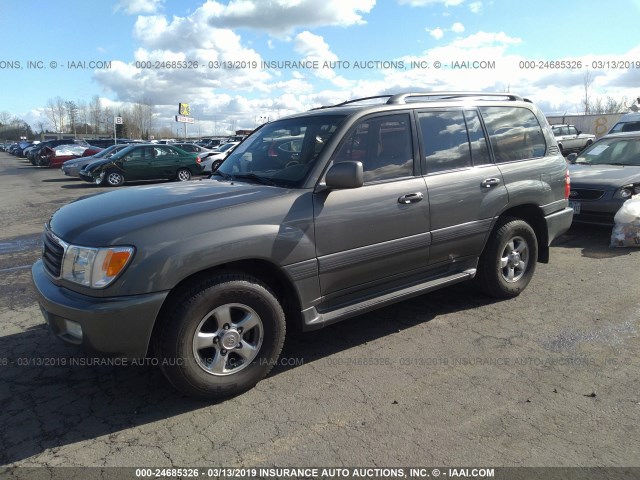 JTEHT05J412008082 - 2001 TOYOTA LAND CRUISER  GRAY photo 2