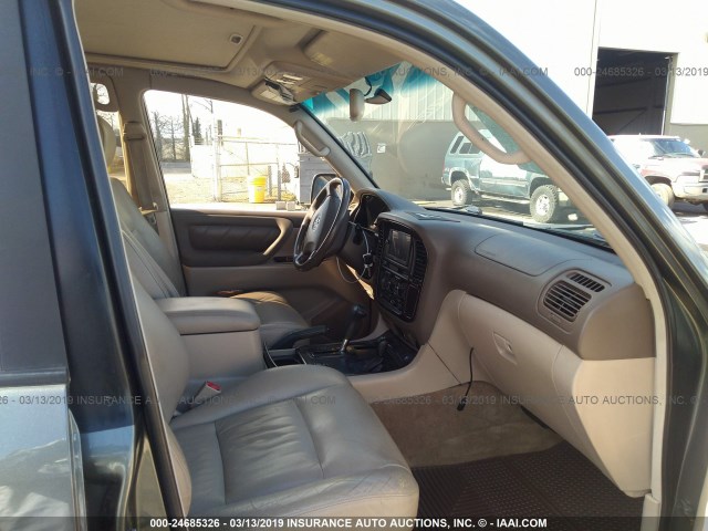 JTEHT05J412008082 - 2001 TOYOTA LAND CRUISER  GRAY photo 5