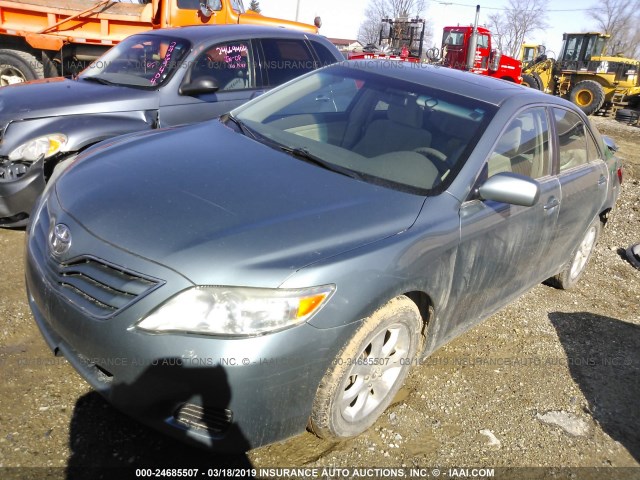 4T4BF3EK0BR130554 - 2011 TOYOTA CAMRY SE/LE/XLE TEAL photo 2