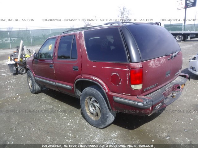 1GNDT13W9W2151969 - 1998 CHEVROLET BLAZER RED photo 3