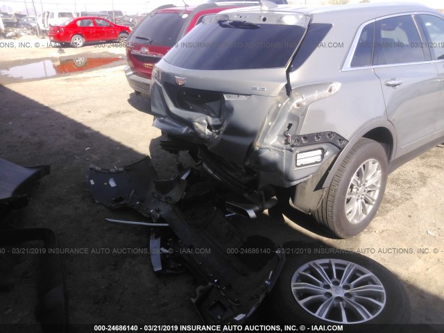 1GYKNBRS8HZ311686 - 2017 CADILLAC XT5 LUXURY GRAY photo 6