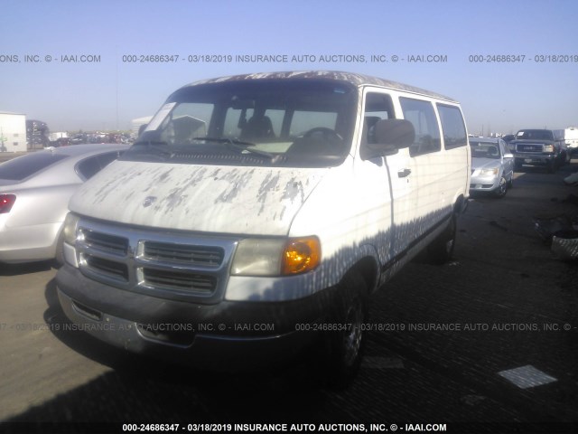 2B5WB25Y42K126127 - 2002 DODGE RAM WAGON B2500 WHITE photo 2