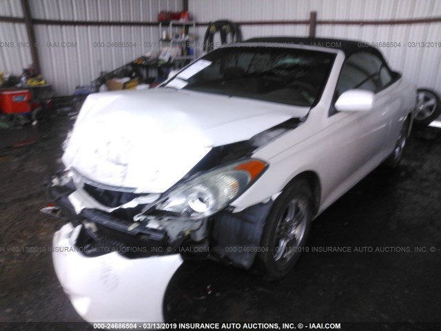 4T1FA38P16U101040 - 2006 TOYOTA CAMRY SOLARA SE/SLE WHITE photo 2