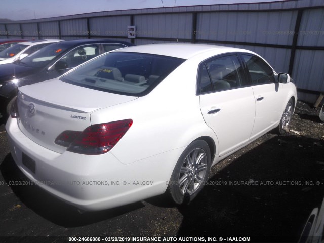 4T1BK36B18U295185 - 2008 TOYOTA AVALON XL/XLS/TOURING/LIMITED WHITE photo 4