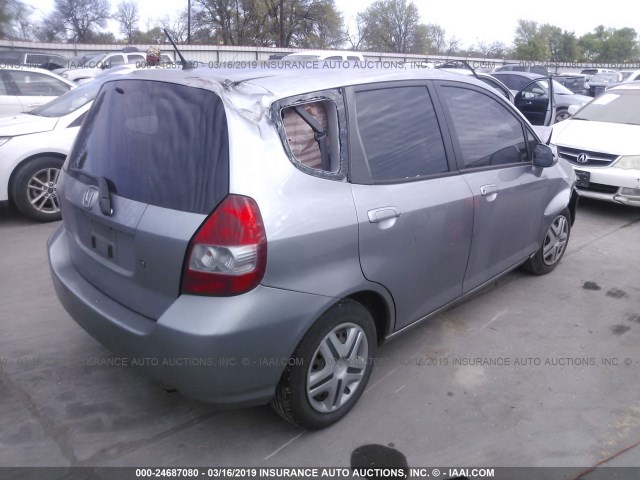 JHMGD384X7S029465 - 2007 HONDA FIT SILVER photo 4