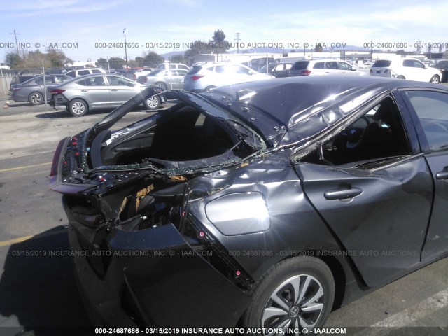 JTDKARFP4H3068116 - 2017 TOYOTA PRIUS PRIME  GRAY photo 6