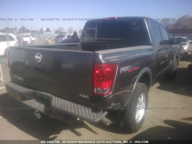 1N6AA07C38N303416 - 2008 NISSAN TITAN XE/SE/LE/PRO-4X GRAY photo 4