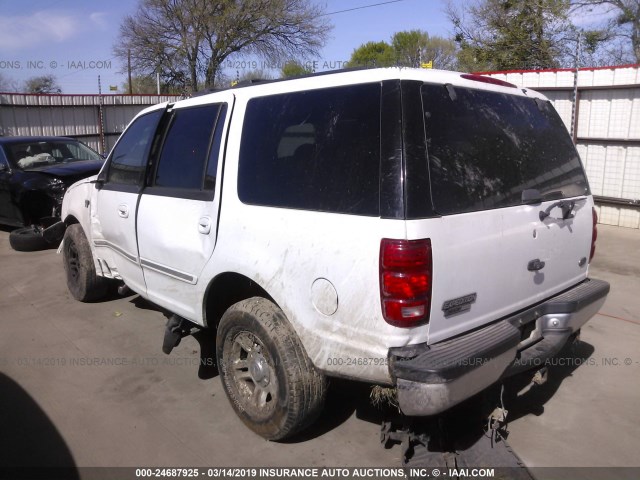 1FMRU15L02LA03238 - 2002 FORD EXPEDITION XLT WHITE photo 3